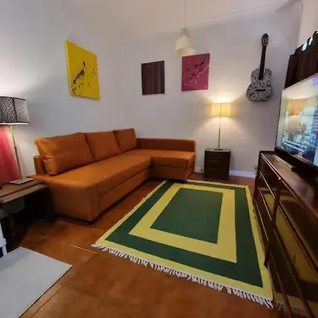 Appartamento Charm -patio & Gym Lisbona