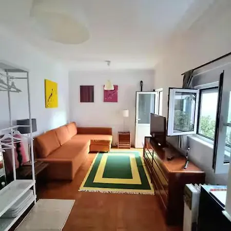 Charm -patio & Gym Apartman